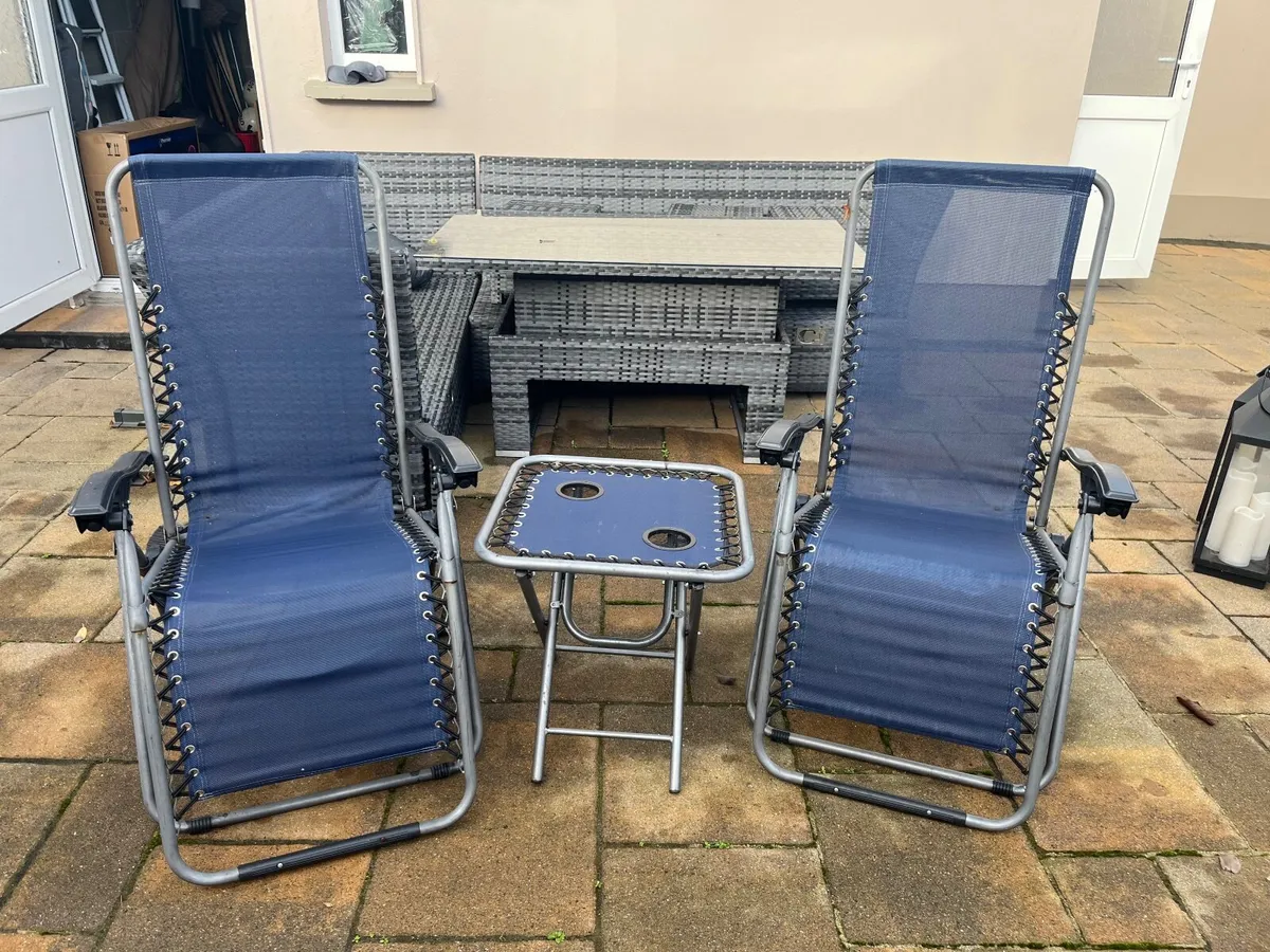 Reclining garden chair set - Image 1