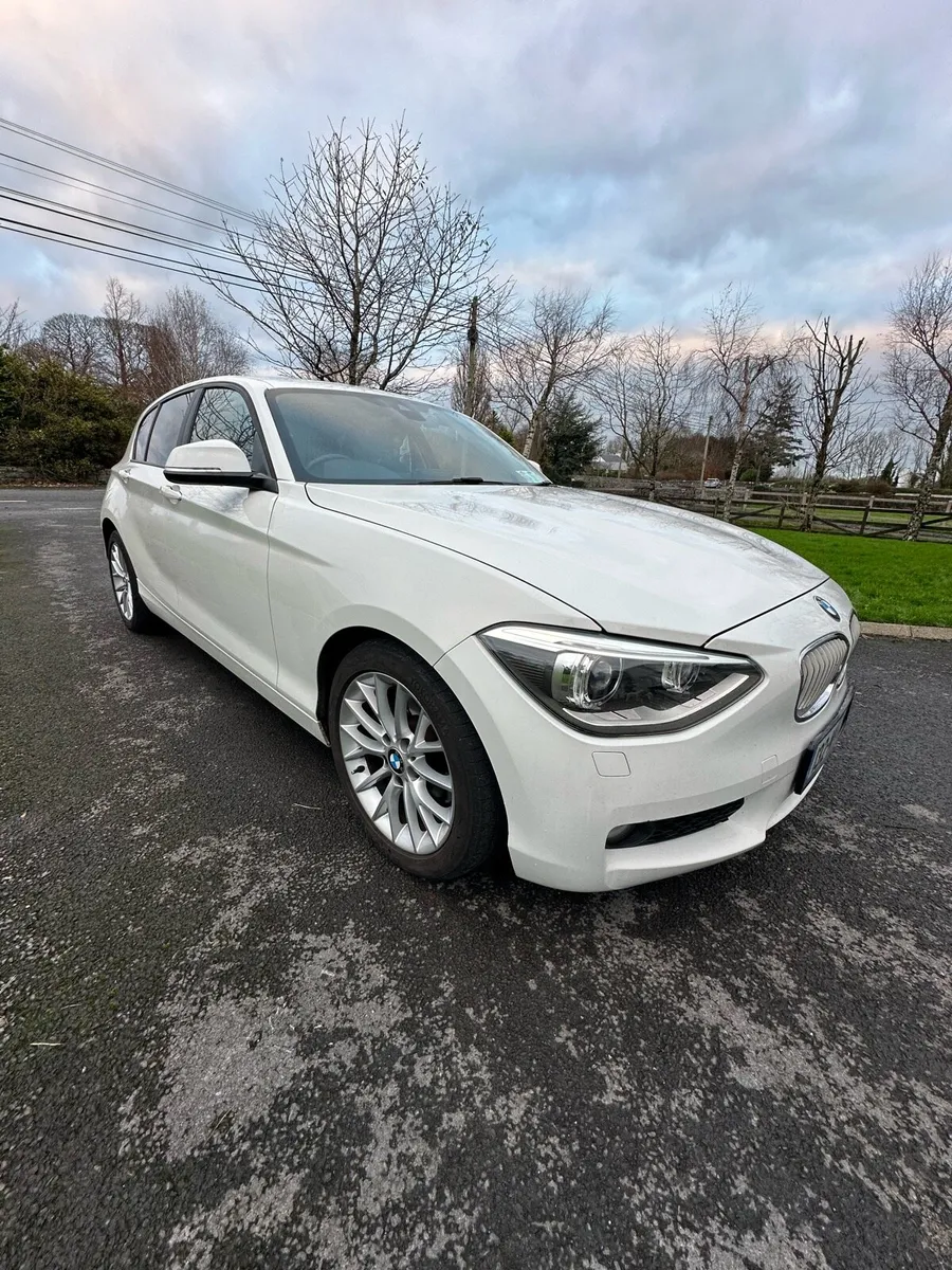 BMW 1 series 116i automatic - Image 1