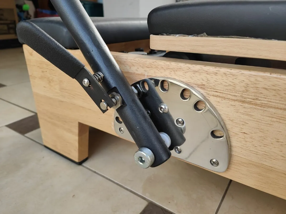Foldable pilates reformer with box and jump board - Image 4