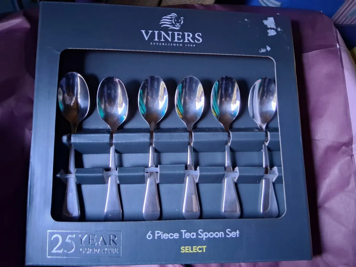 Boxed set of Teaspoons - Image 1