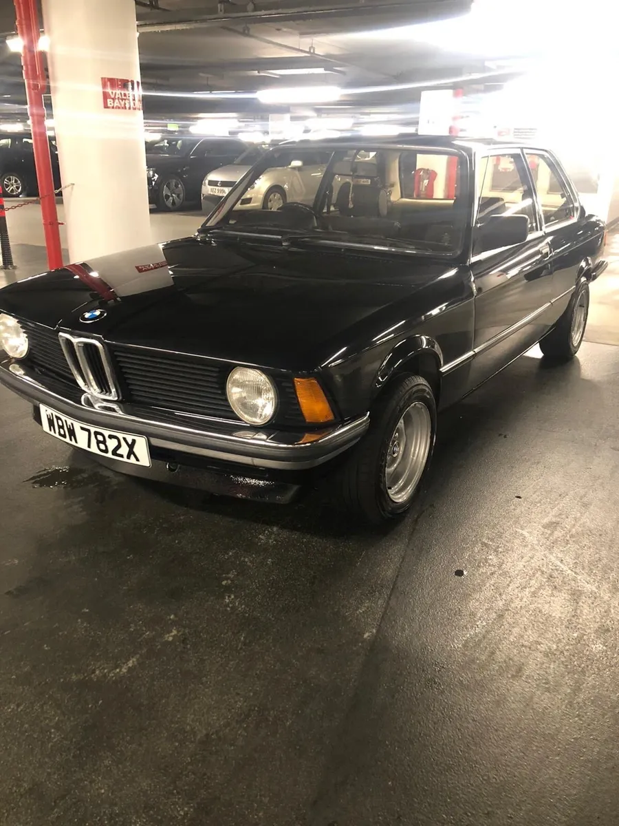 BMW e21 - Image 1