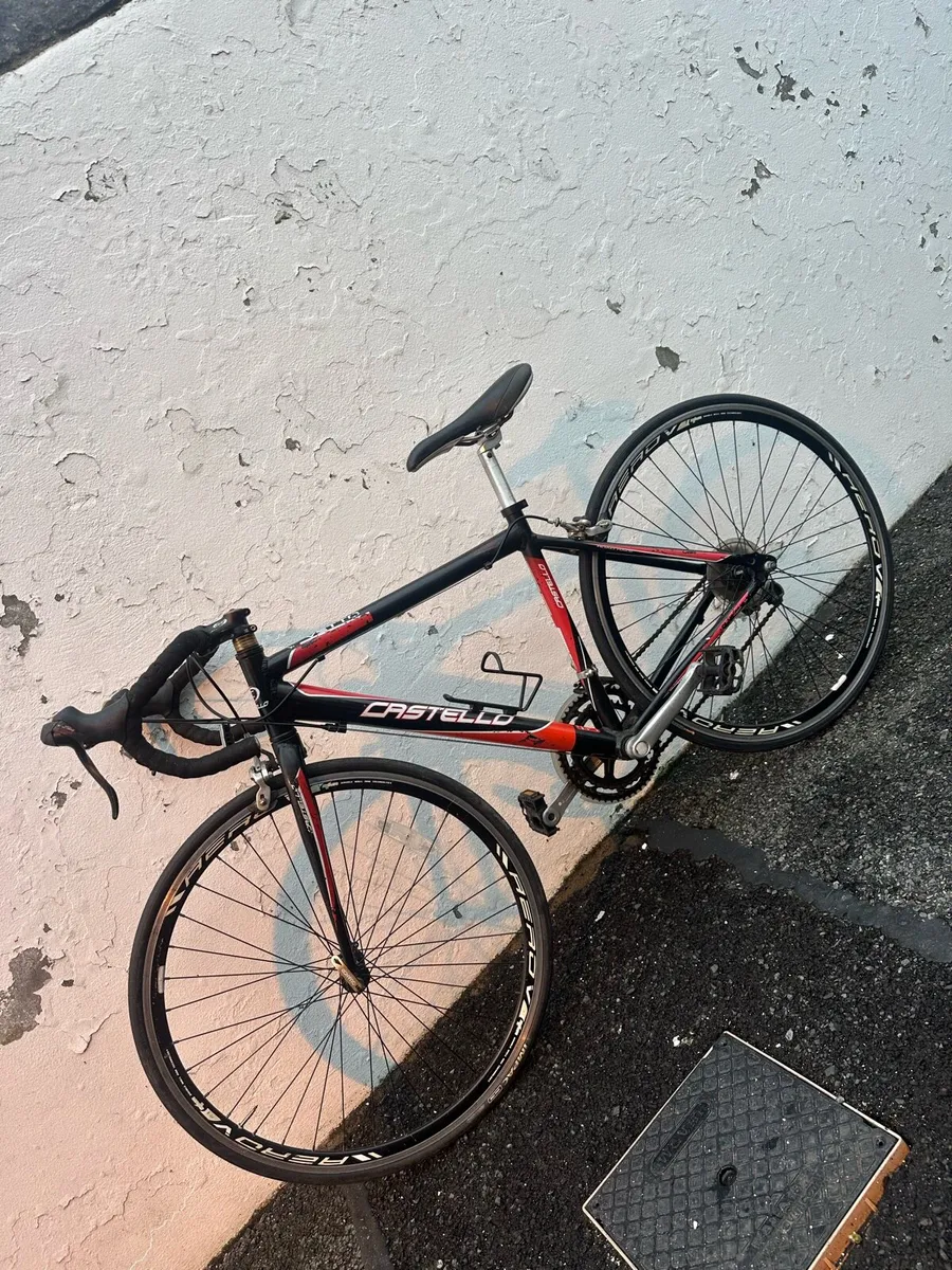 Racing bicycle - Image 1