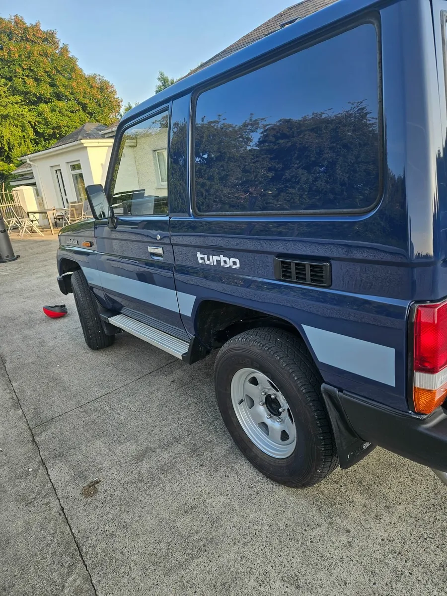 Toyota  landcruiser  92 lj70 and 205 stdt - Image 2