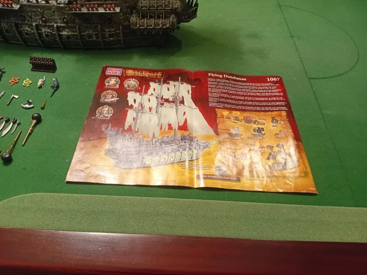 Mega Bloks Flying Dutchman - Image 3