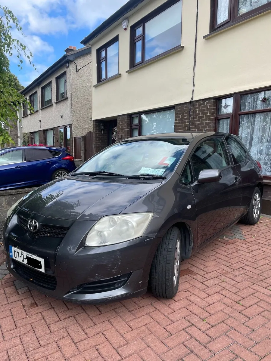 Toyota Auris 2007 - Image 1