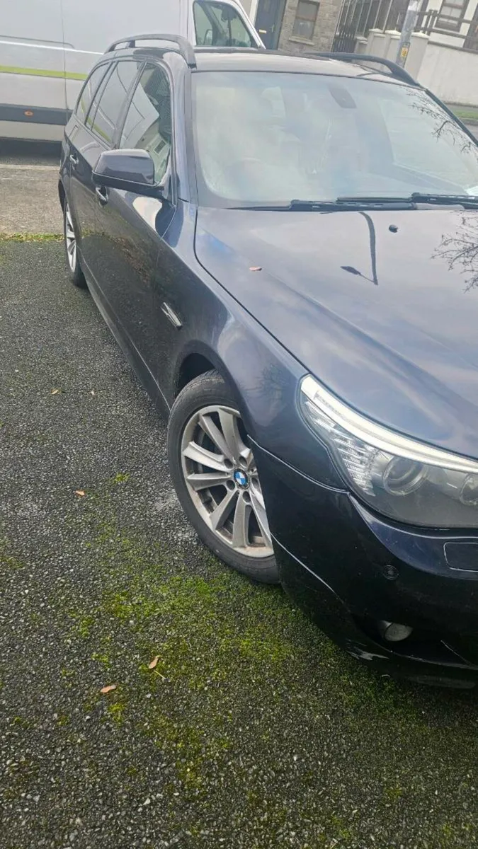 Bmw 520d estate auto - Image 2