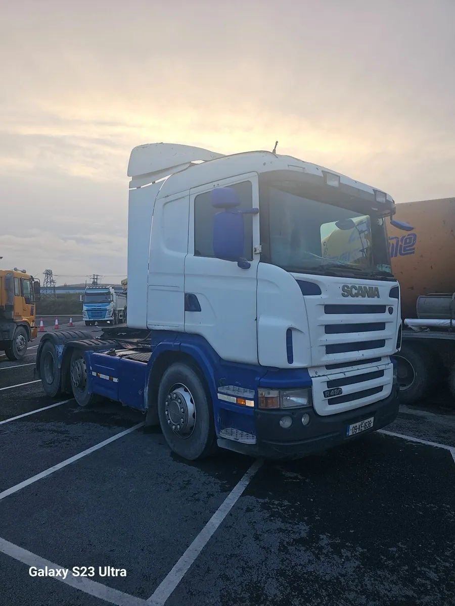 C178445349 - Image 2