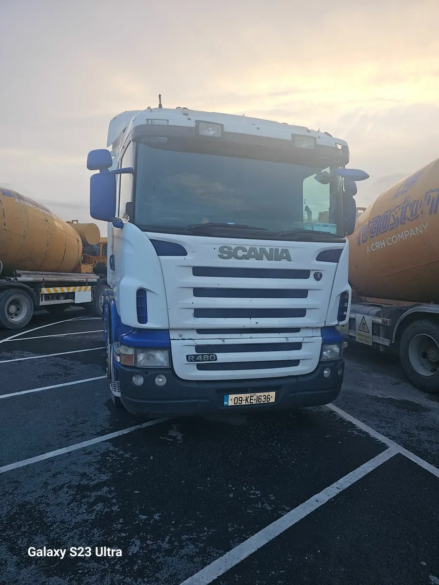 C178445349 - Image 3