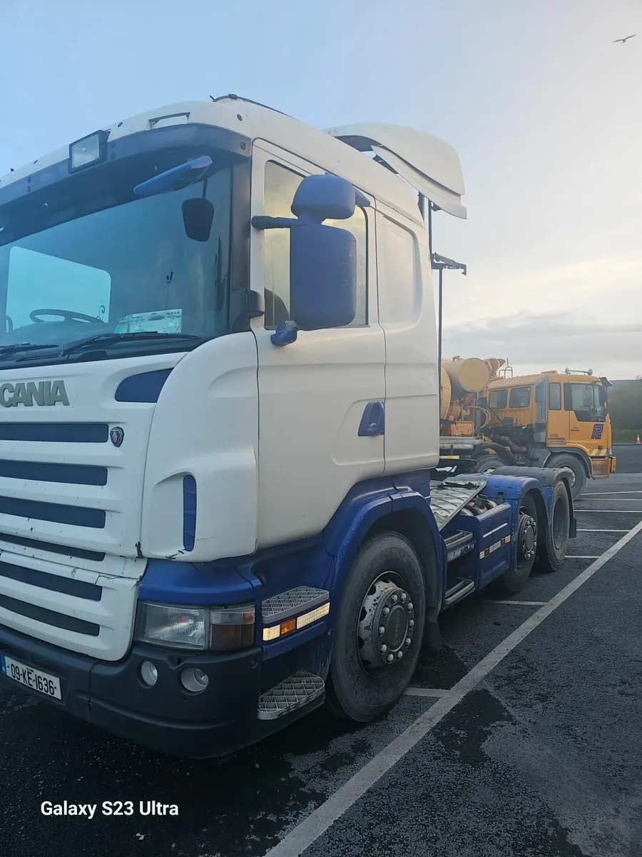 C178445349 - Image 4