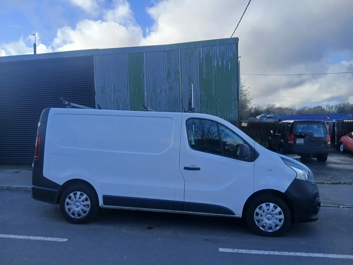 2019 Nissan nv 300 - Image 2