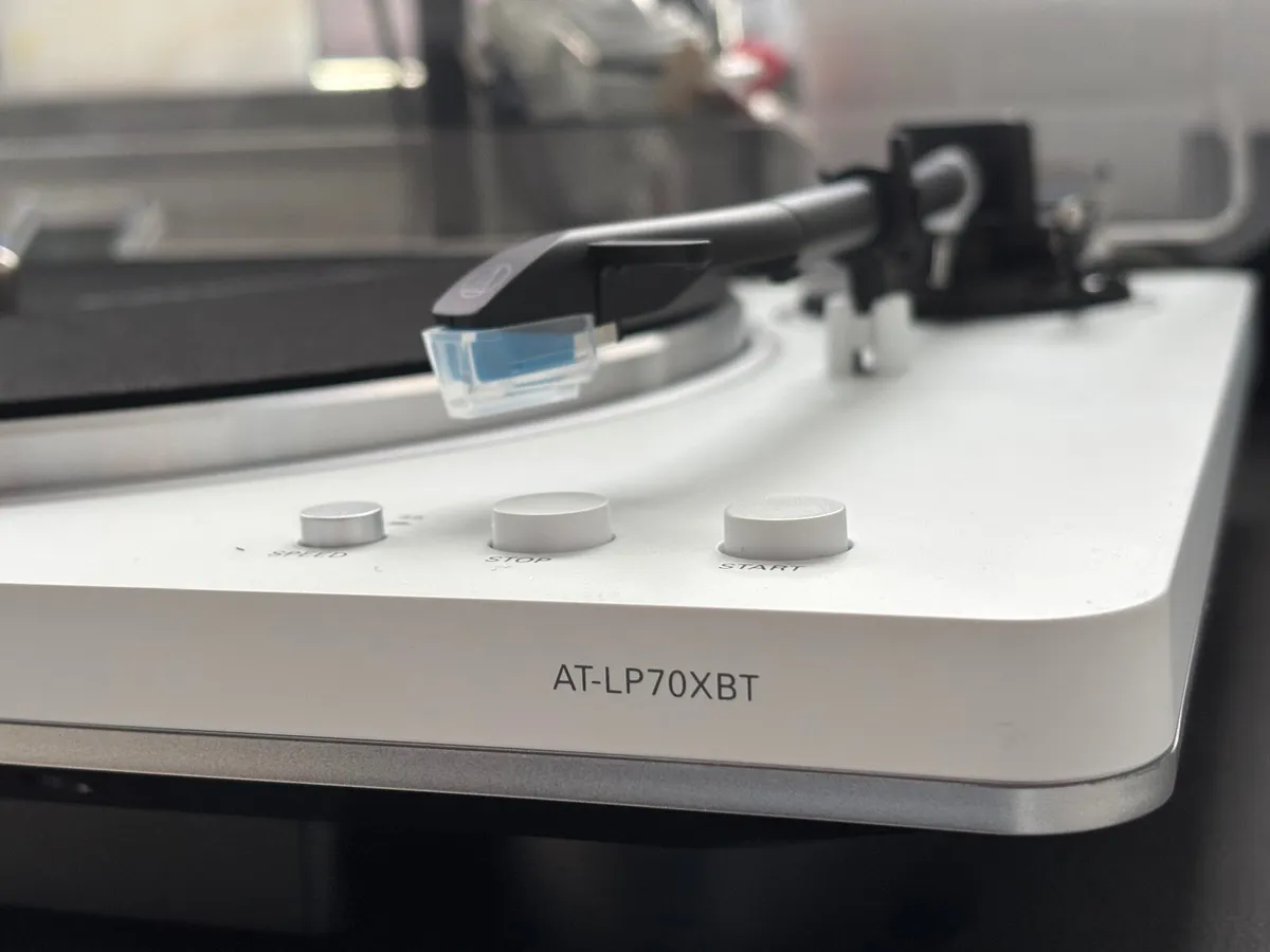 Audio-technica AT-LP70XBT turntable - Image 2