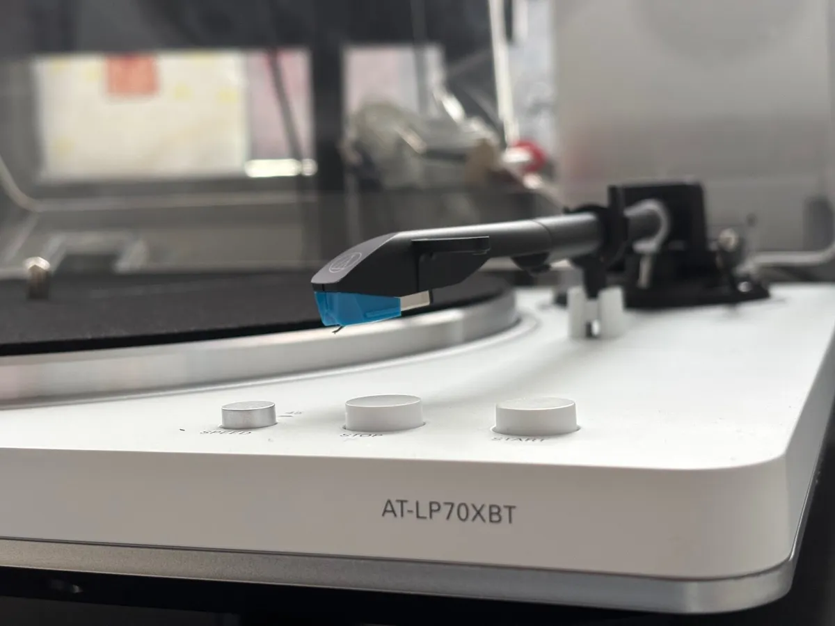 Audio-technica AT-LP70XBT turntable - Image 4