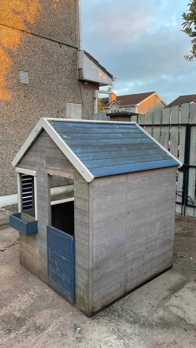 Kids Play House Wooden Used Free (Text to arrange) - Image 2