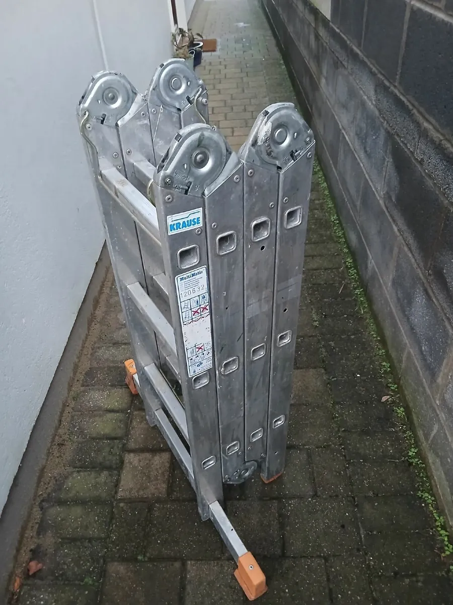 Step Ladder - Image 2