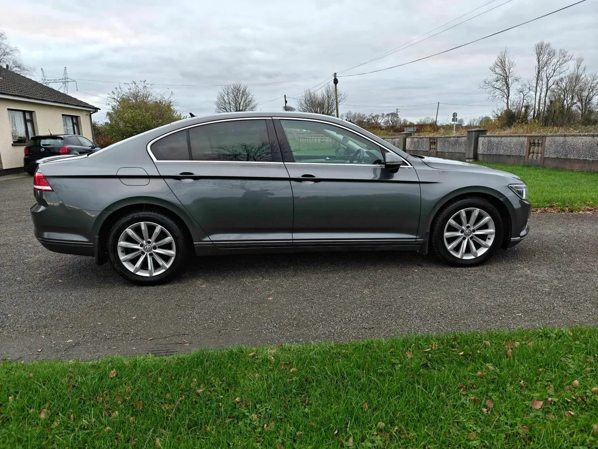 Volkswagen Passat 2017 - Image 4