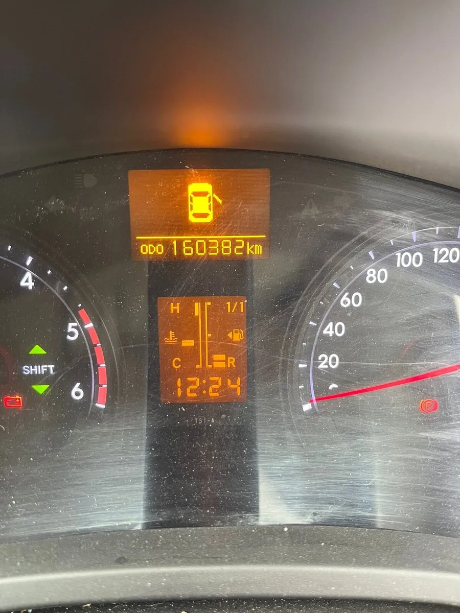 Toyota Avensis - Image 2