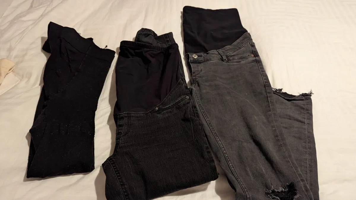 H&M Maternity jeans Small