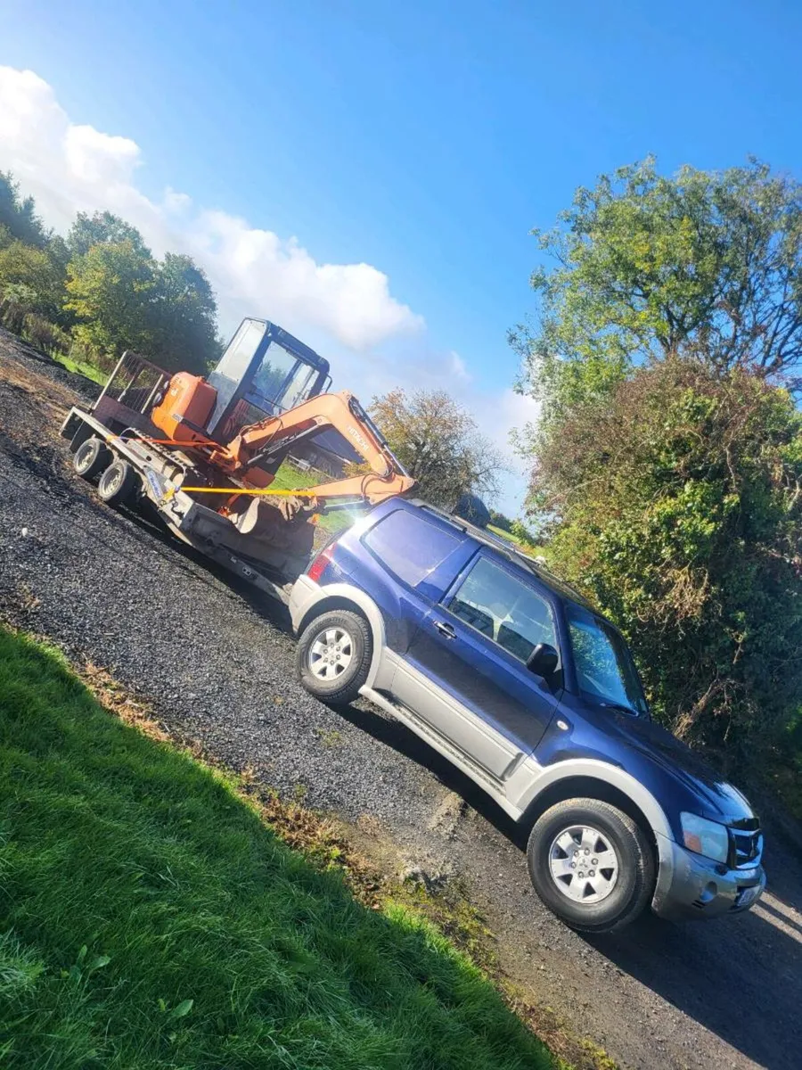 Digger and driver hire/concrete/groundworks - Image 1