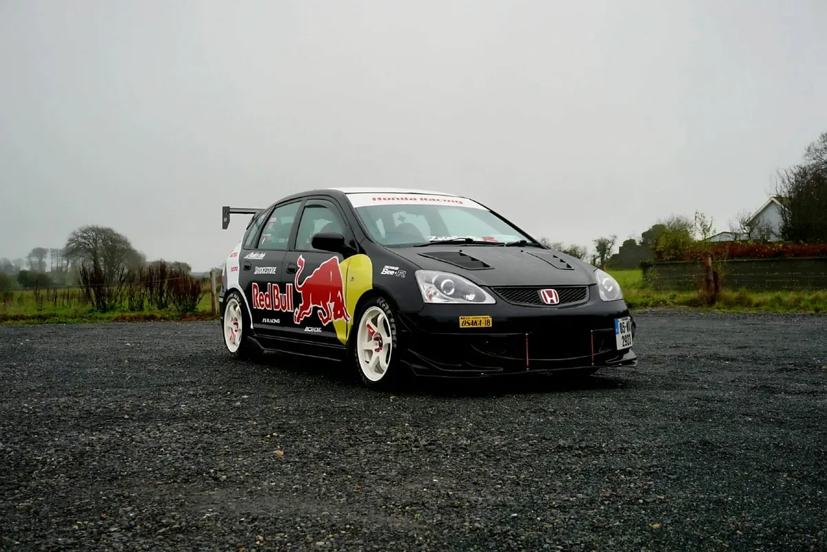 Honda Civic 2005 - Image 1