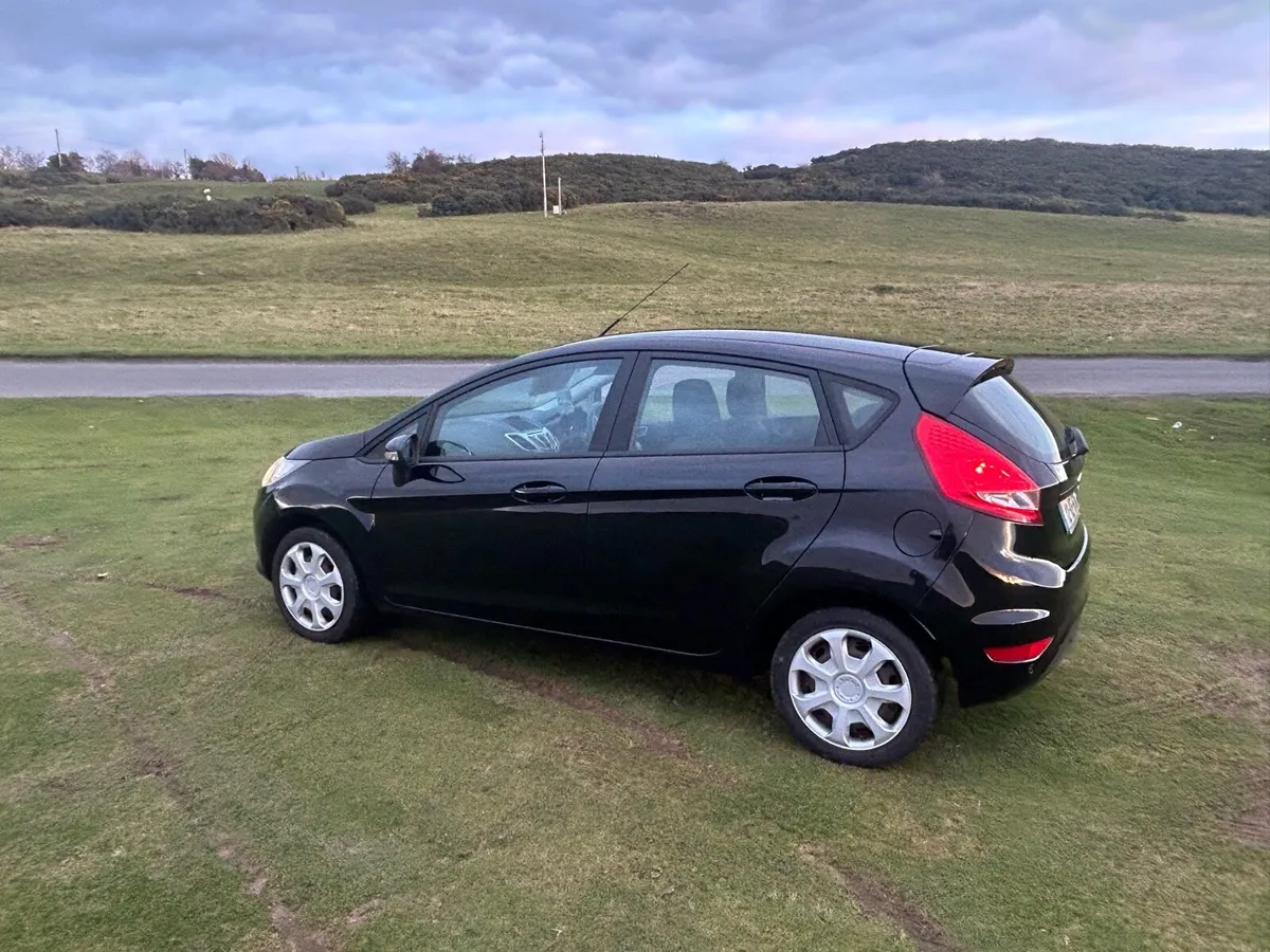 Ford fiesta - Image 4