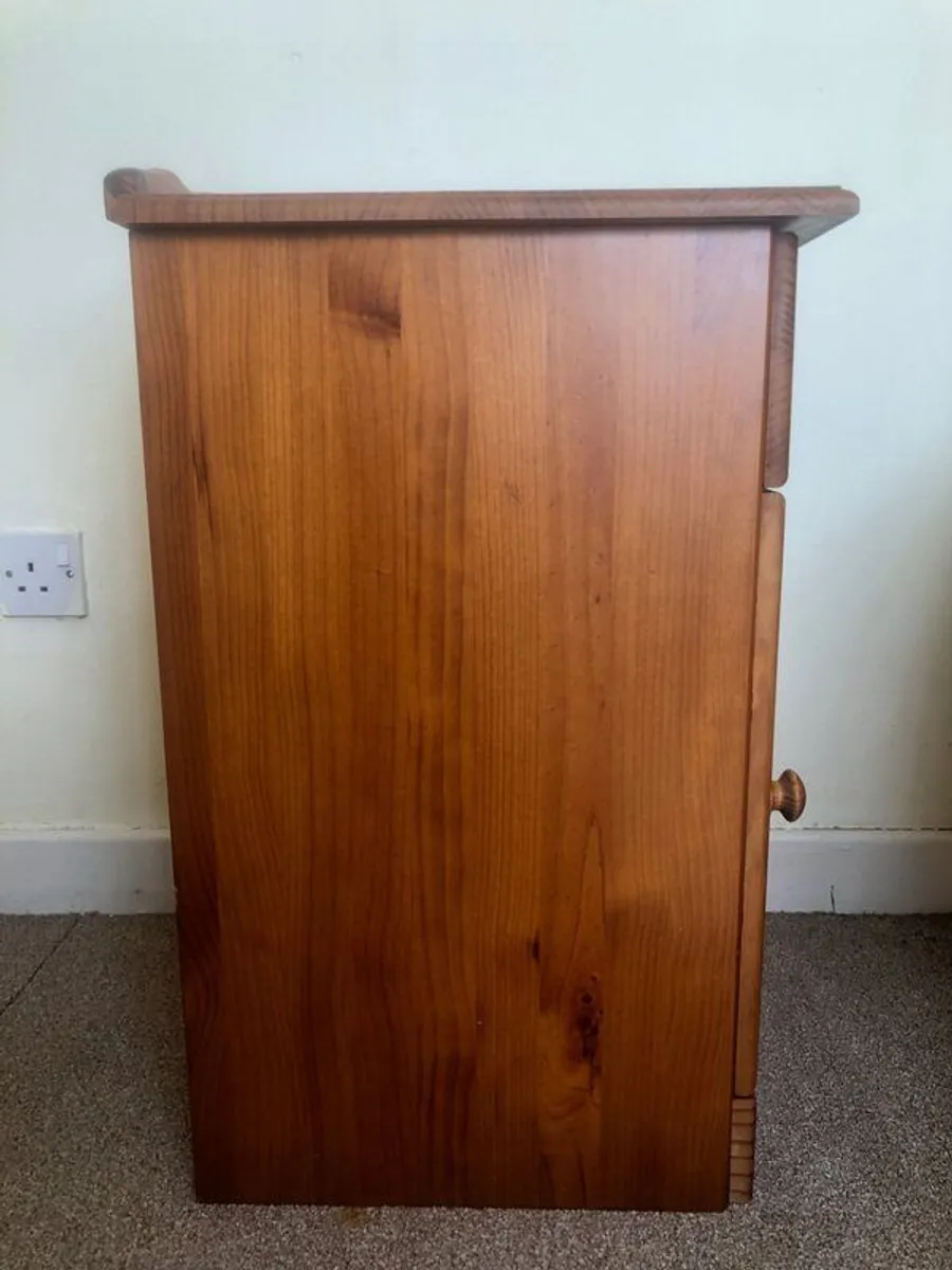 Pine bedside locker - Image 2