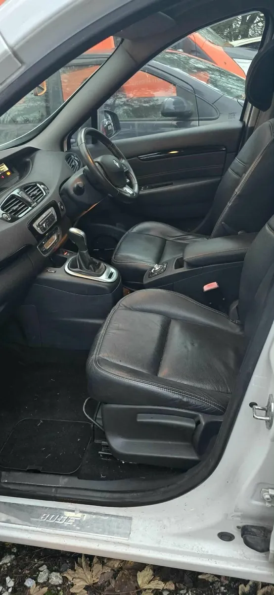 Renault grand scenic 1.5dci Auto for breaking - Image 3