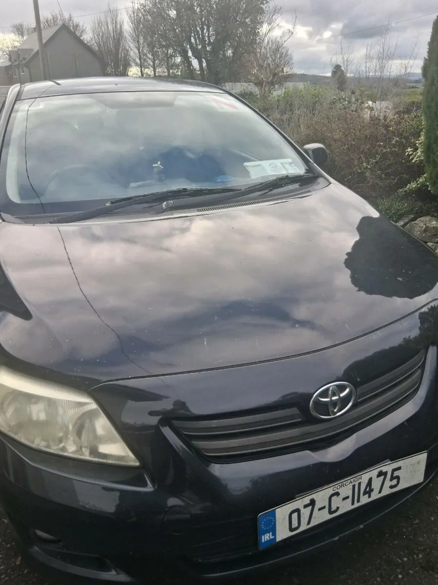 Toyota corolla - Image 3