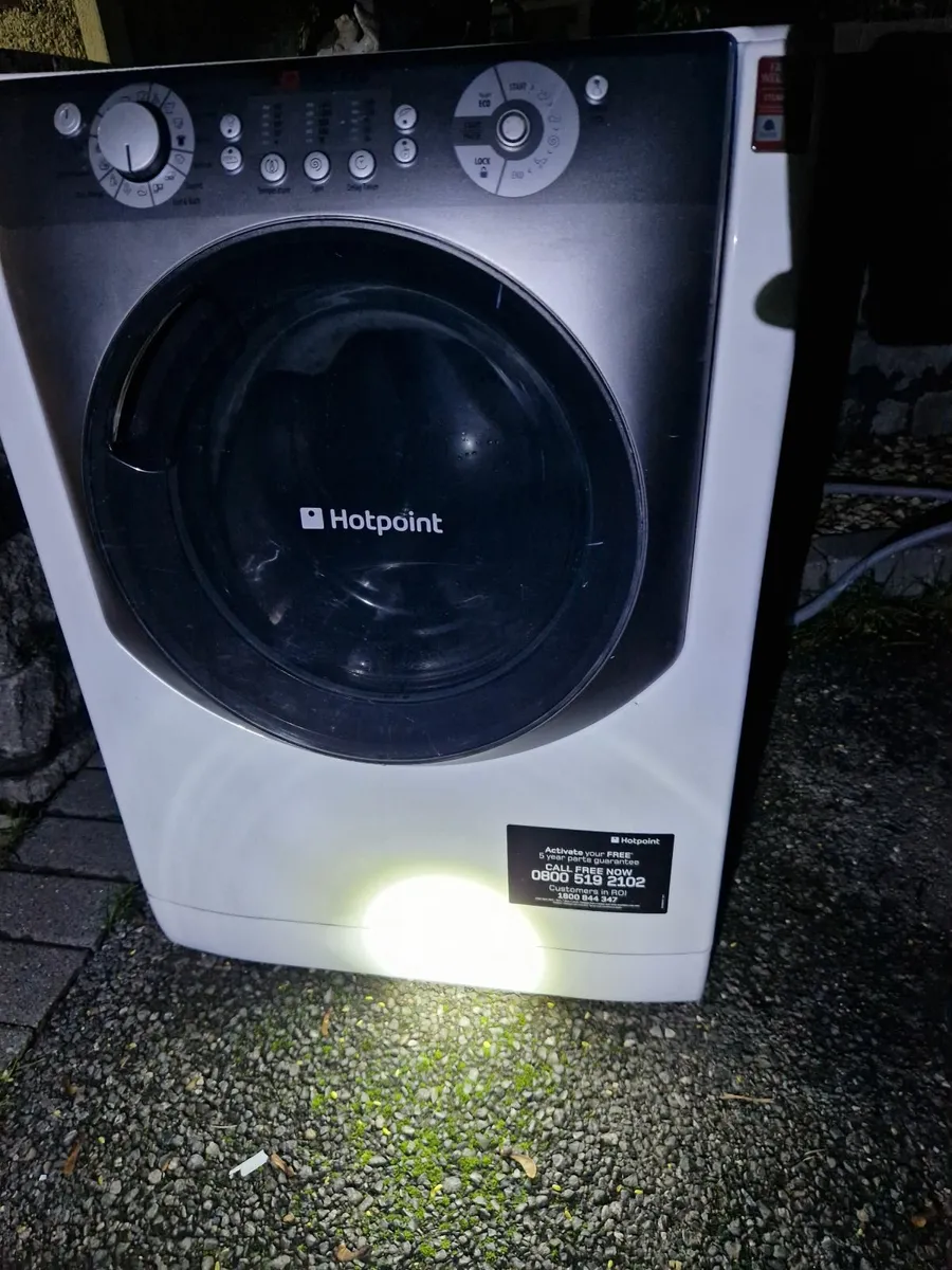 Hotpoint aqualtis 11kg washing machine - Image 1