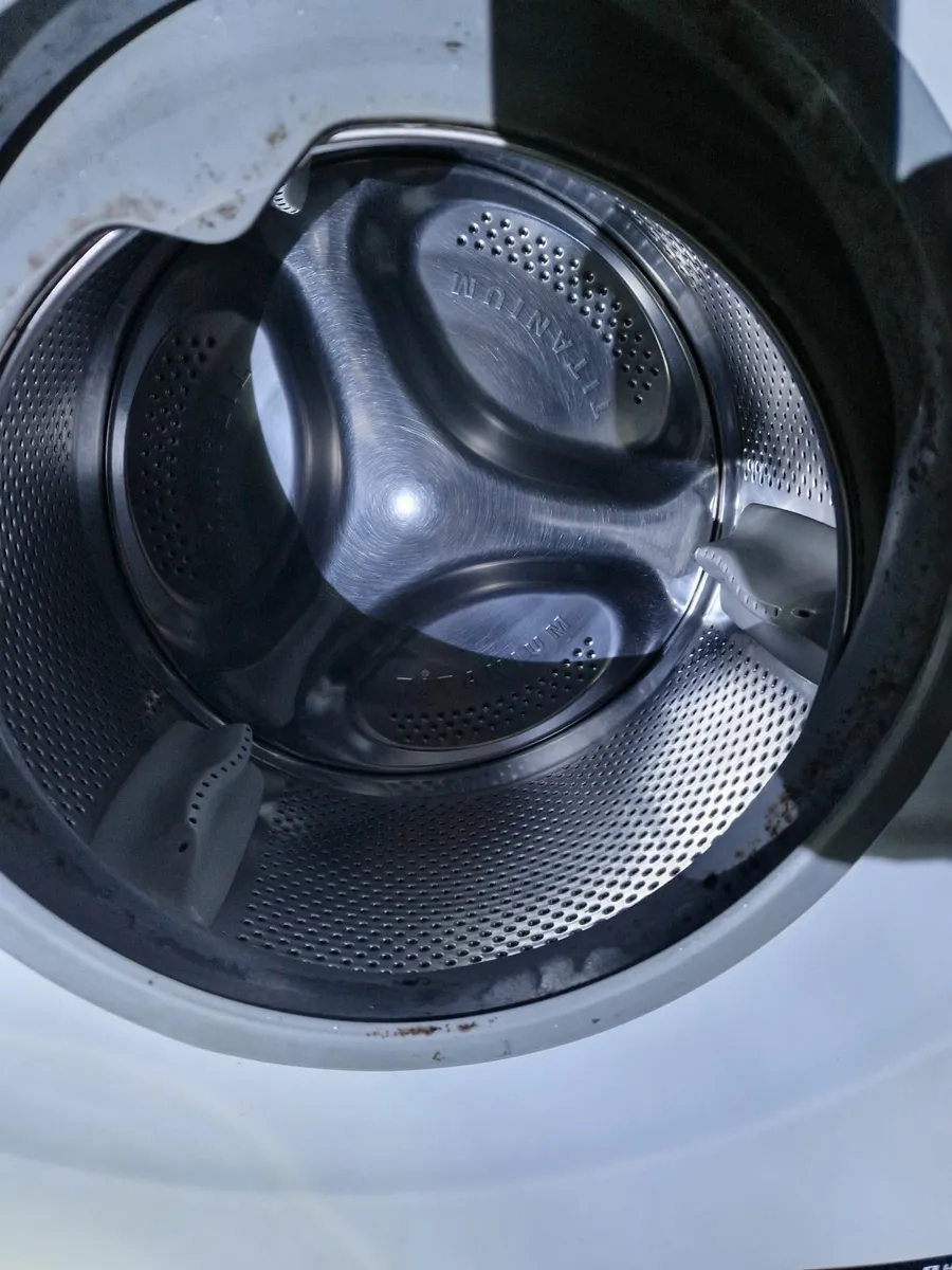 Hotpoint aqualtis 11kg washing machine - Image 3