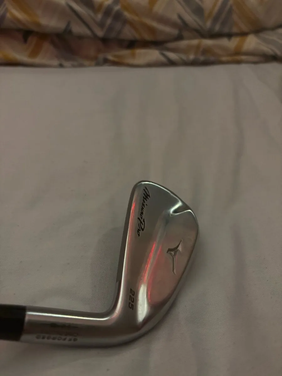 Mizuno 225 Driving Iron (2) Stiff Flex - Image 3