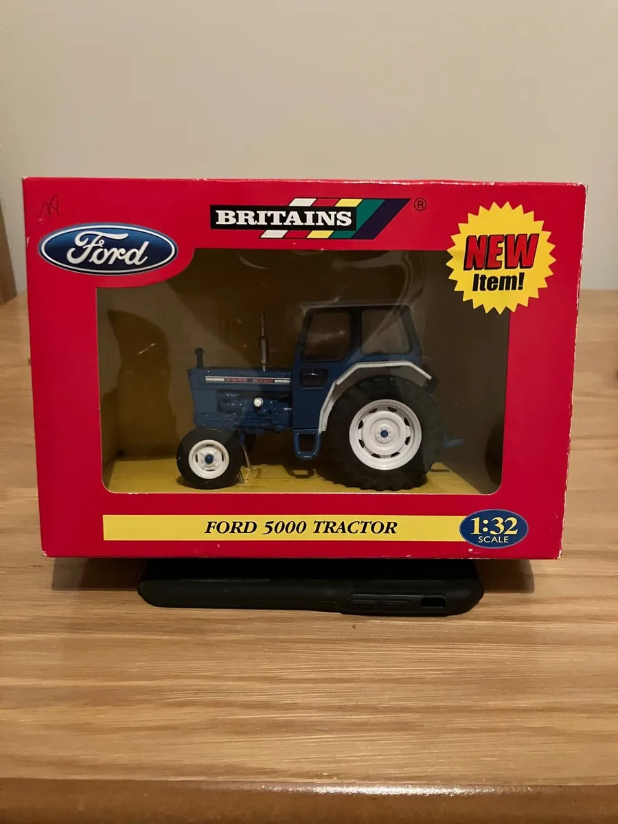 Britians Ford 5000 1/32