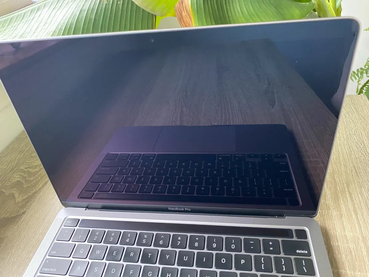 Apple MacBook Pro 13inch 2020 i5 | 512GB | 16GB - Image 3