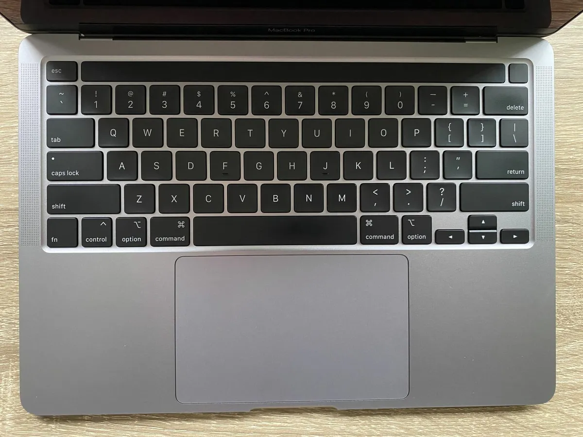 Apple MacBook Pro 13inch 2020 i5 | 512GB | 16GB - Image 4