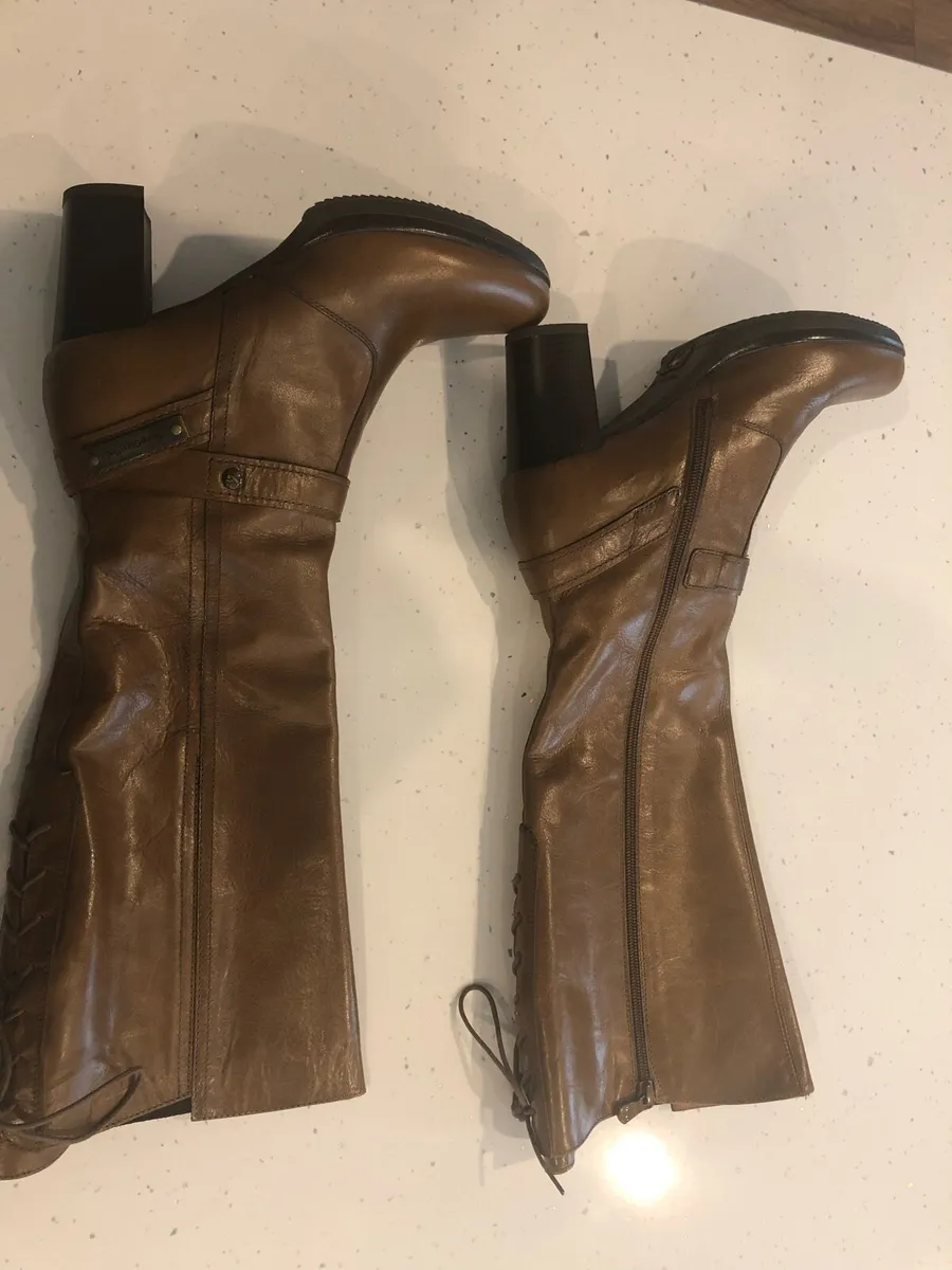 Knee high boots - Image 3