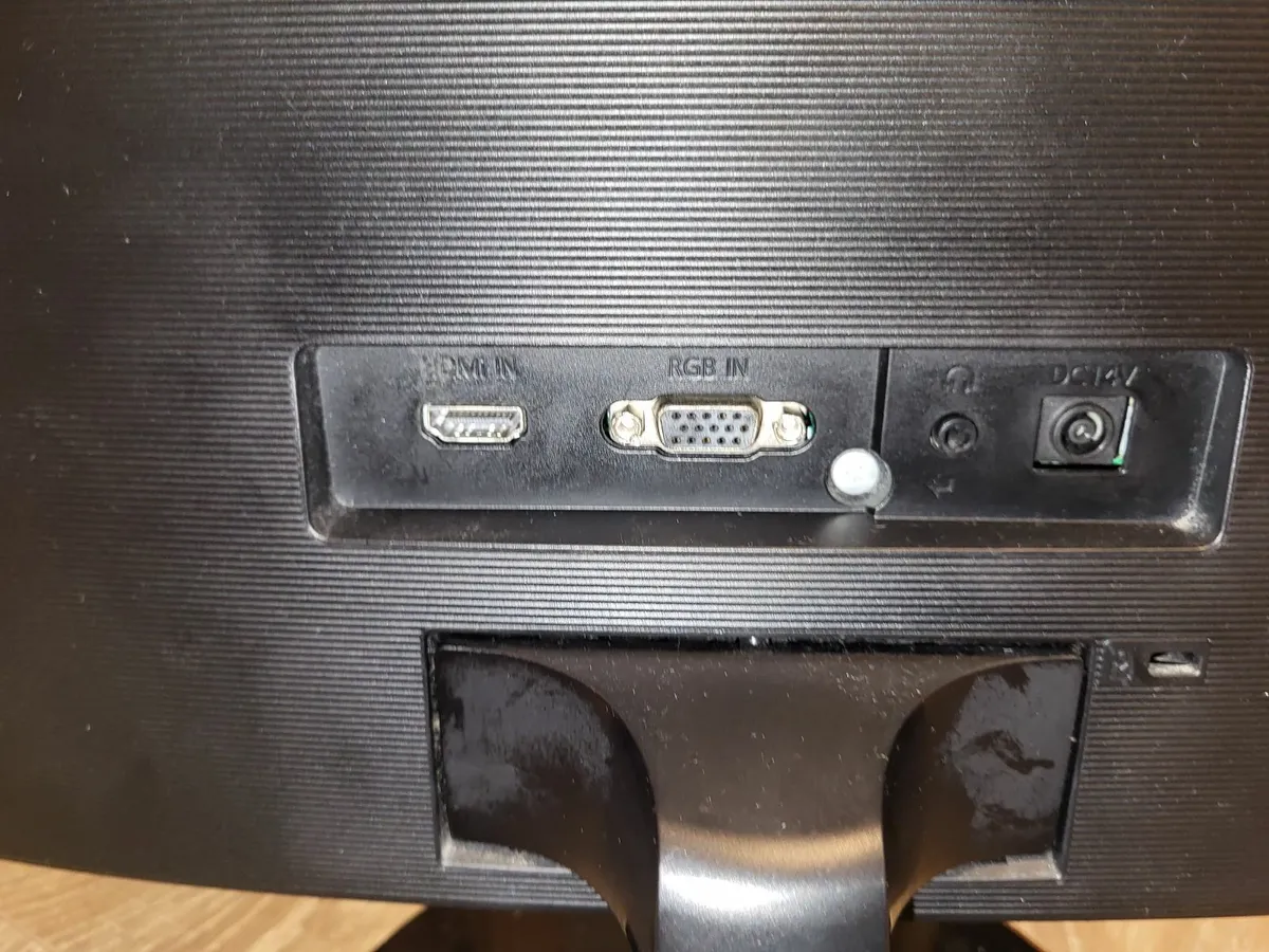 Samsung 22" LED monitor C22F390FHU - curved FullHD - Image 4