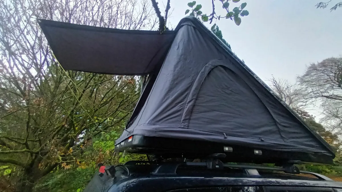 Mako56 Clam Shell Roof Top Tent - Image 4