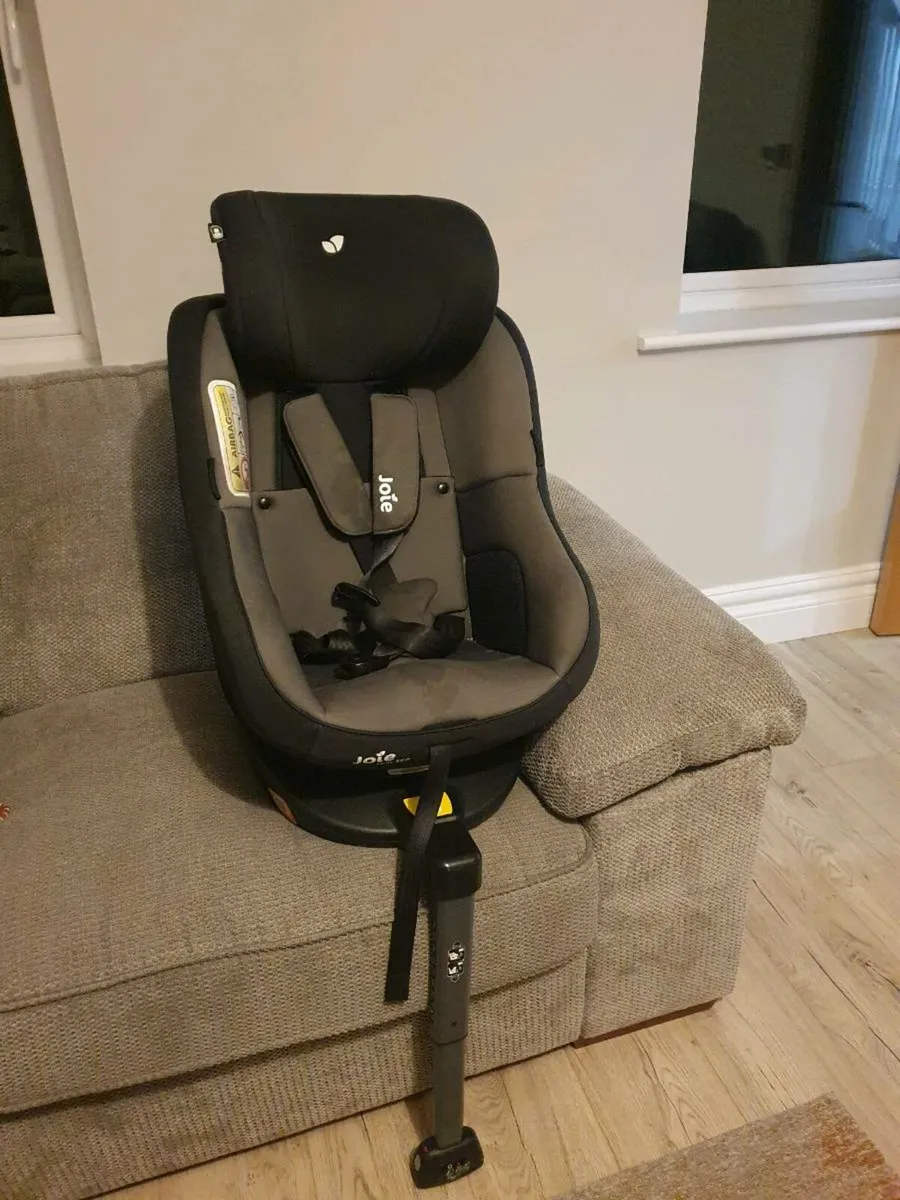 Joie spin car seat - Image 3