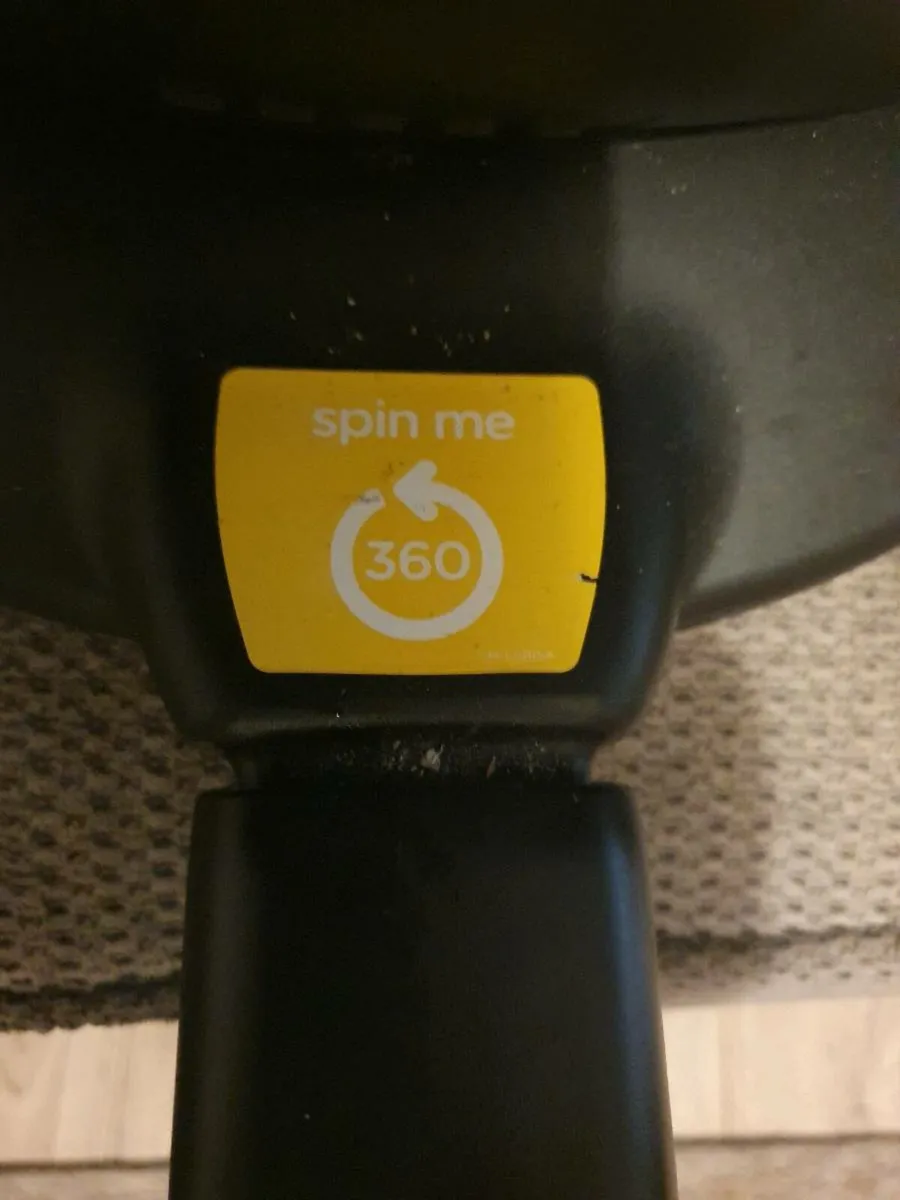 Joie spin car seat - Image 4