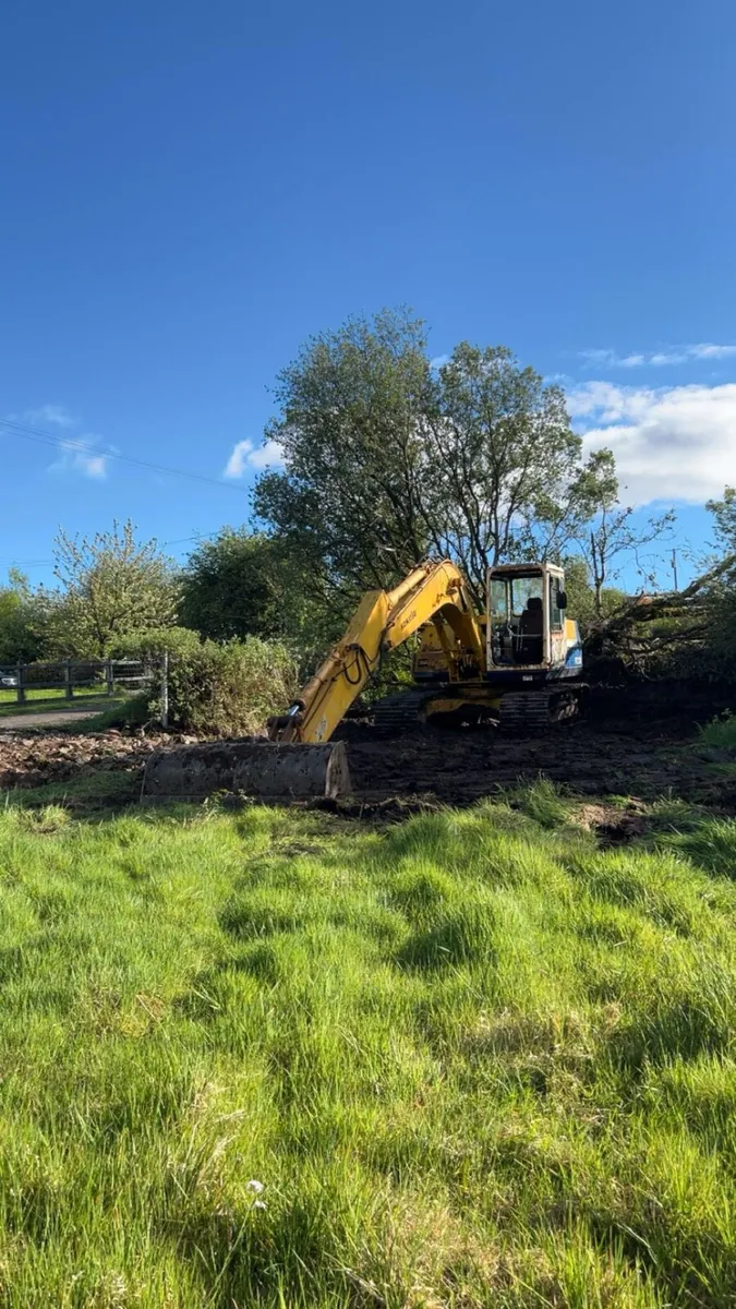 Komatsu pc120-5 with buckets - Image 2