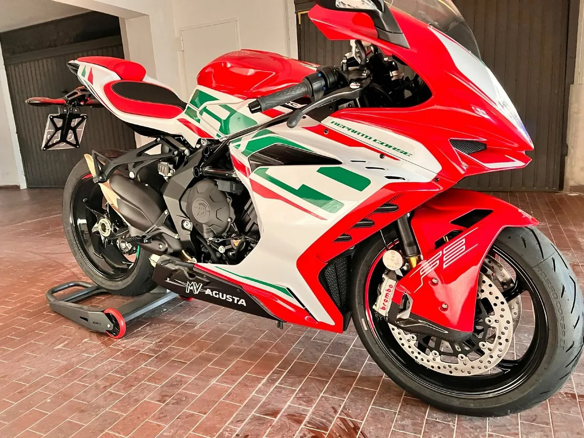 MV Agusta F3 800 RC - Image 2