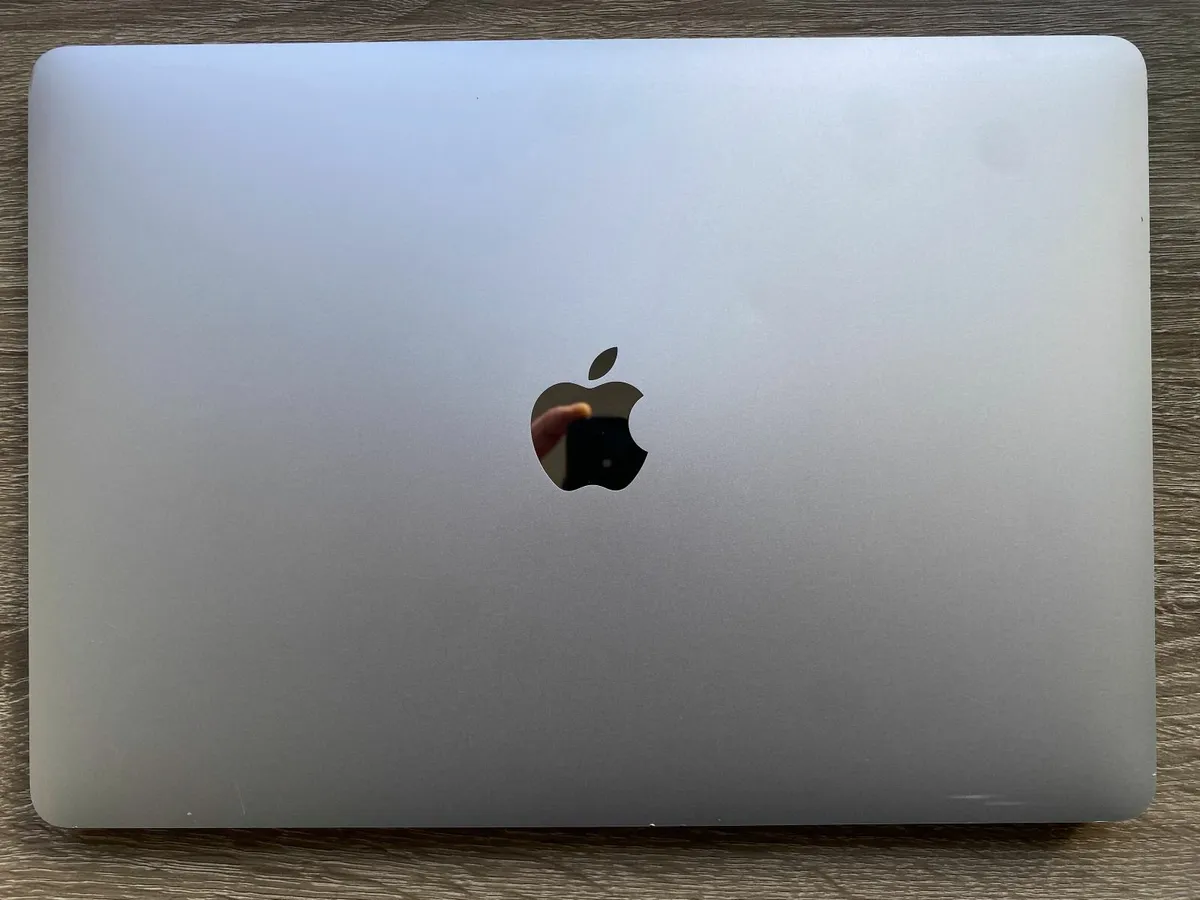 Apple MacBook Air 13inch 2020 M1 | 256GB | 8GB - Image 2