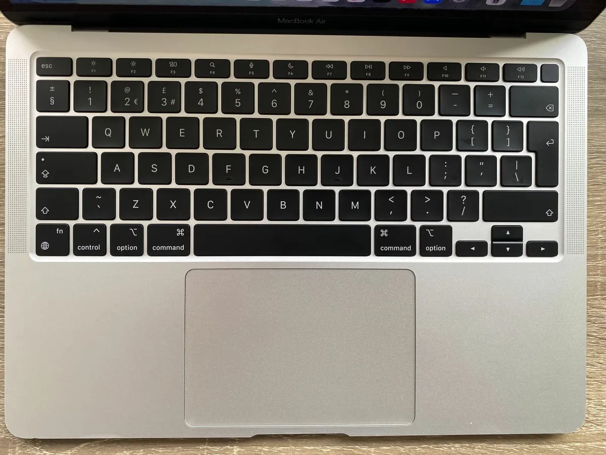 Apple MacBook Air 13inch 2020 M1 | 256GB | 8GB - Image 4