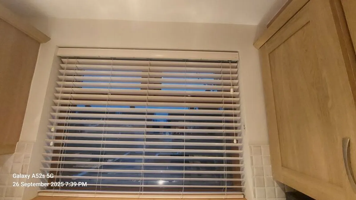 Venetian Blinds Cream x4 - Image 4