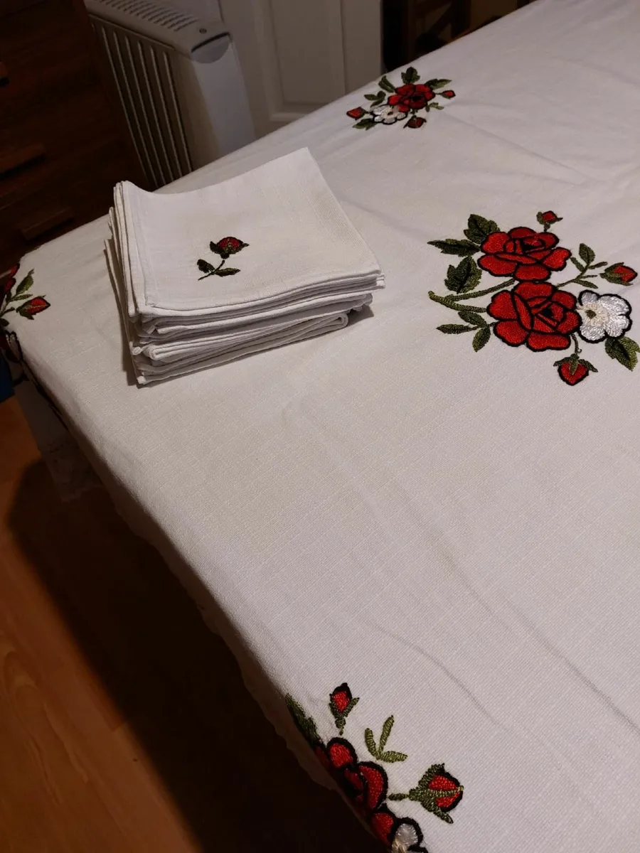 Christmas Dinner Set - Image 2