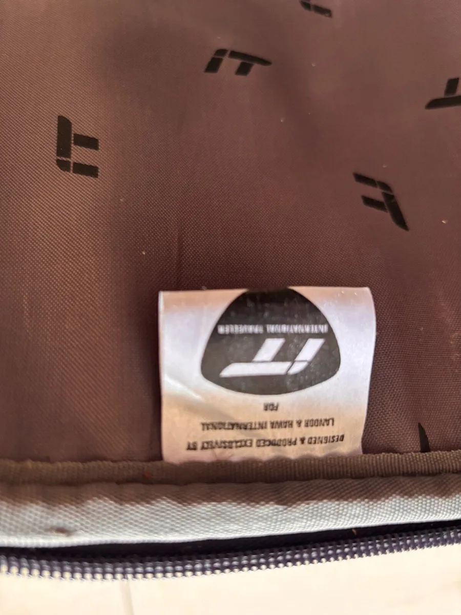 Travel bag - Image 4