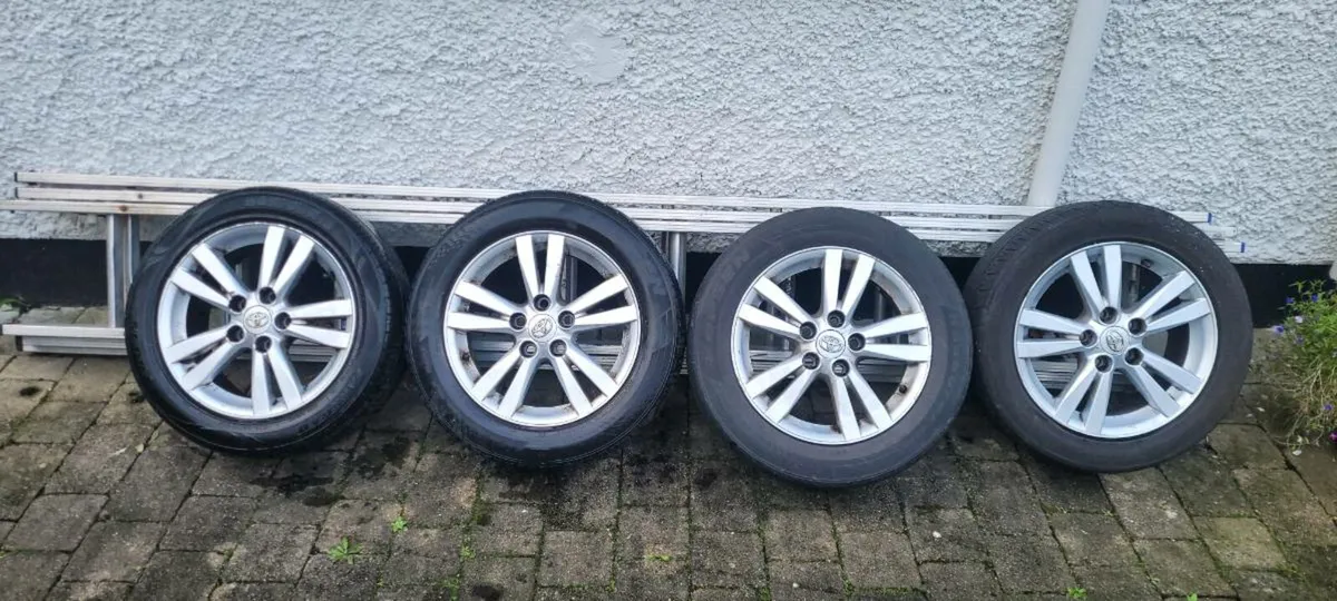Toyota Avensis Alloys - Image 1
