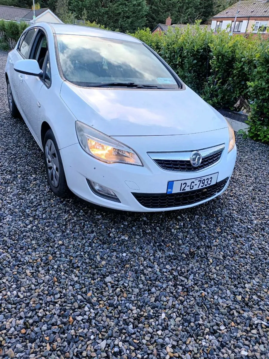 2012 vauxhall astra diesel nct9/26 tax 2/26 - Image 3