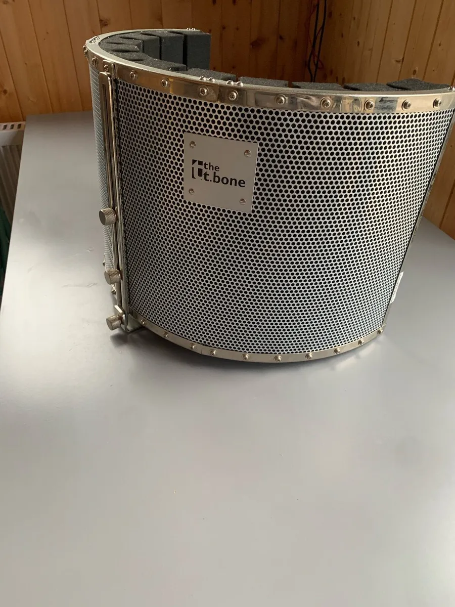Microphone reflection/acoustic screen - Image 2