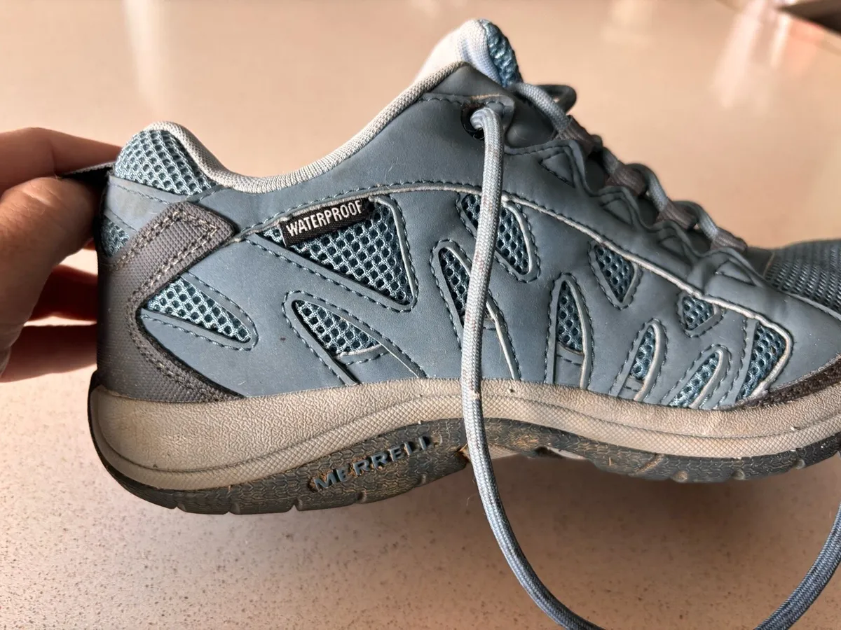 Merrell walking shoes - Image 2