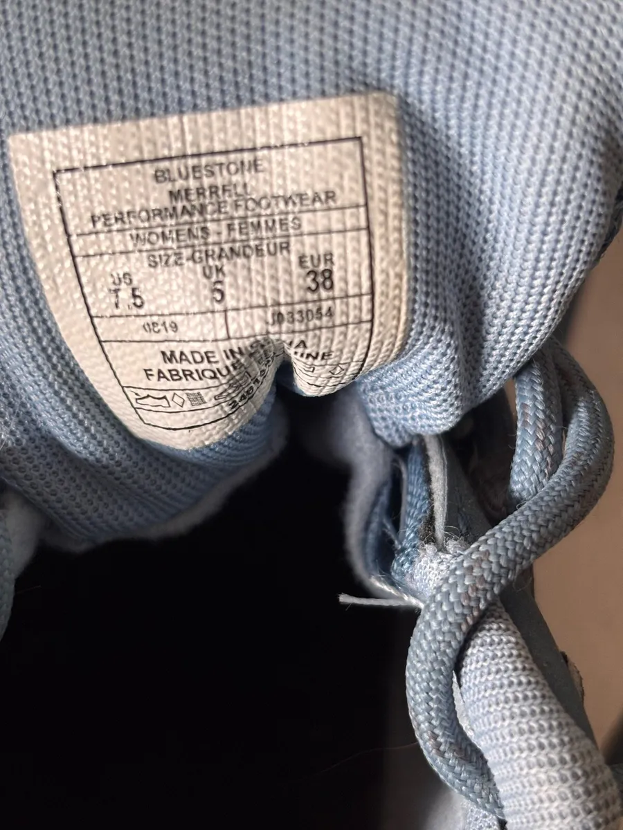 Merrell walking shoes - Image 4